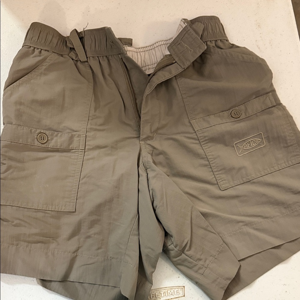 AFTCO Men's Khaki/Gray Shorts - 30 (missing button)